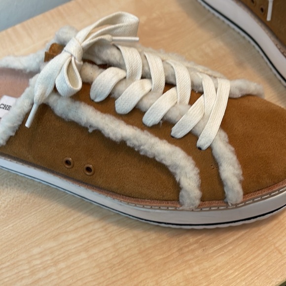 Chelsea& Violet Cozy Suede and Faux Fur Lace Up Platform Mule Sneaker - New - Picture 6 of 9